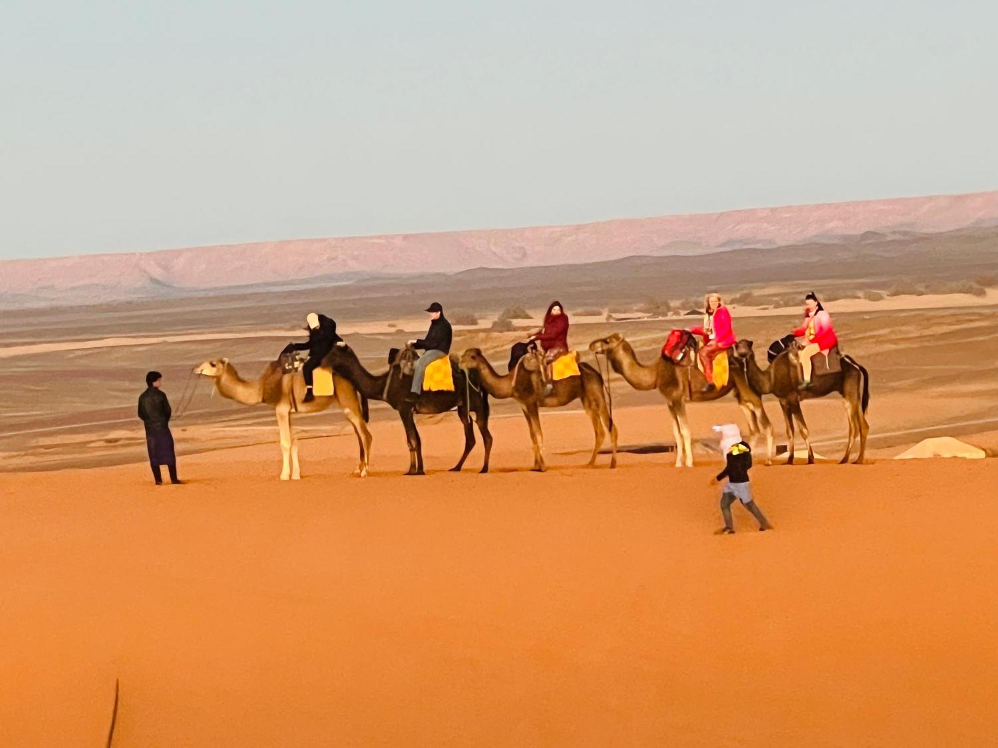 Hotel Sahara camel trek camp Merzouga Exterior foto